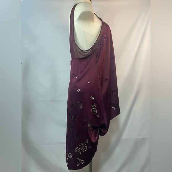 Free People burgundy negligee. For nighty with cutouts and sheer straps. Size Lg - Picture 2 of 6